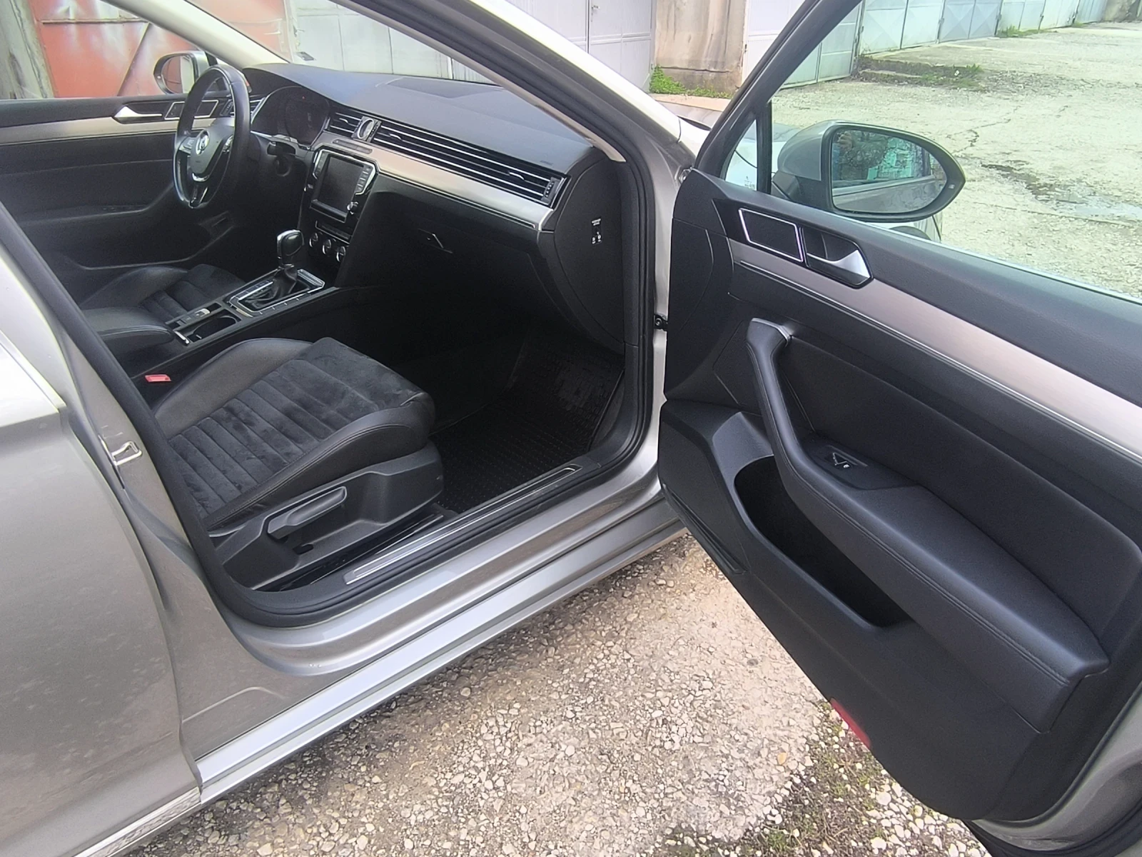 VW Passat, снимка 5 - Автомобили и джипове - 55306593
