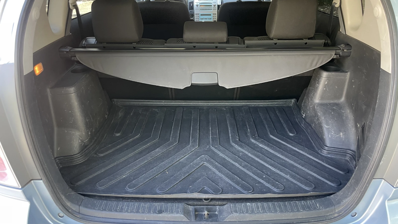 Toyota Corolla verso, снимка 11 - Автомобили и джипове - 55653825