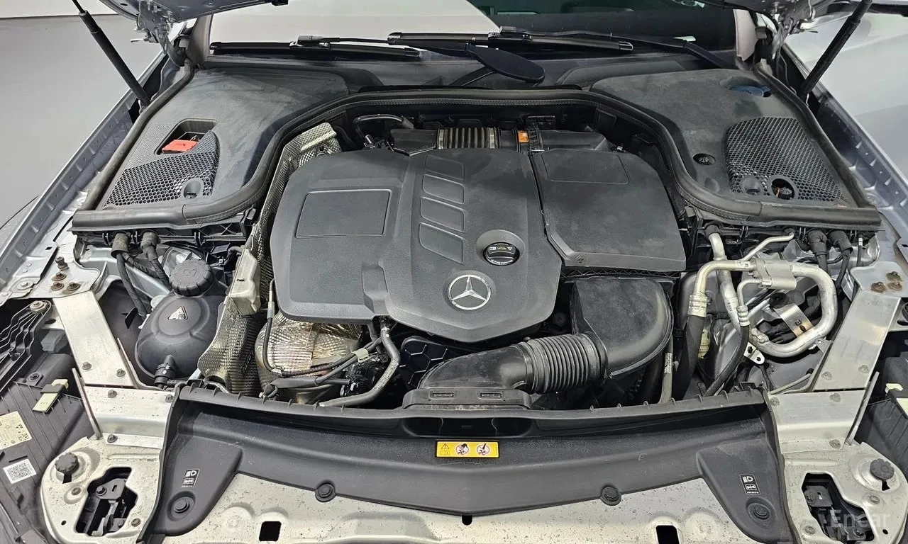 Mercedes-Benz E 220 4MATIC / 360 / DIS / HUD / BURMESTER / АВТОКРЕДИТ, снимка 6 - Автомобили и джипове - 55843688