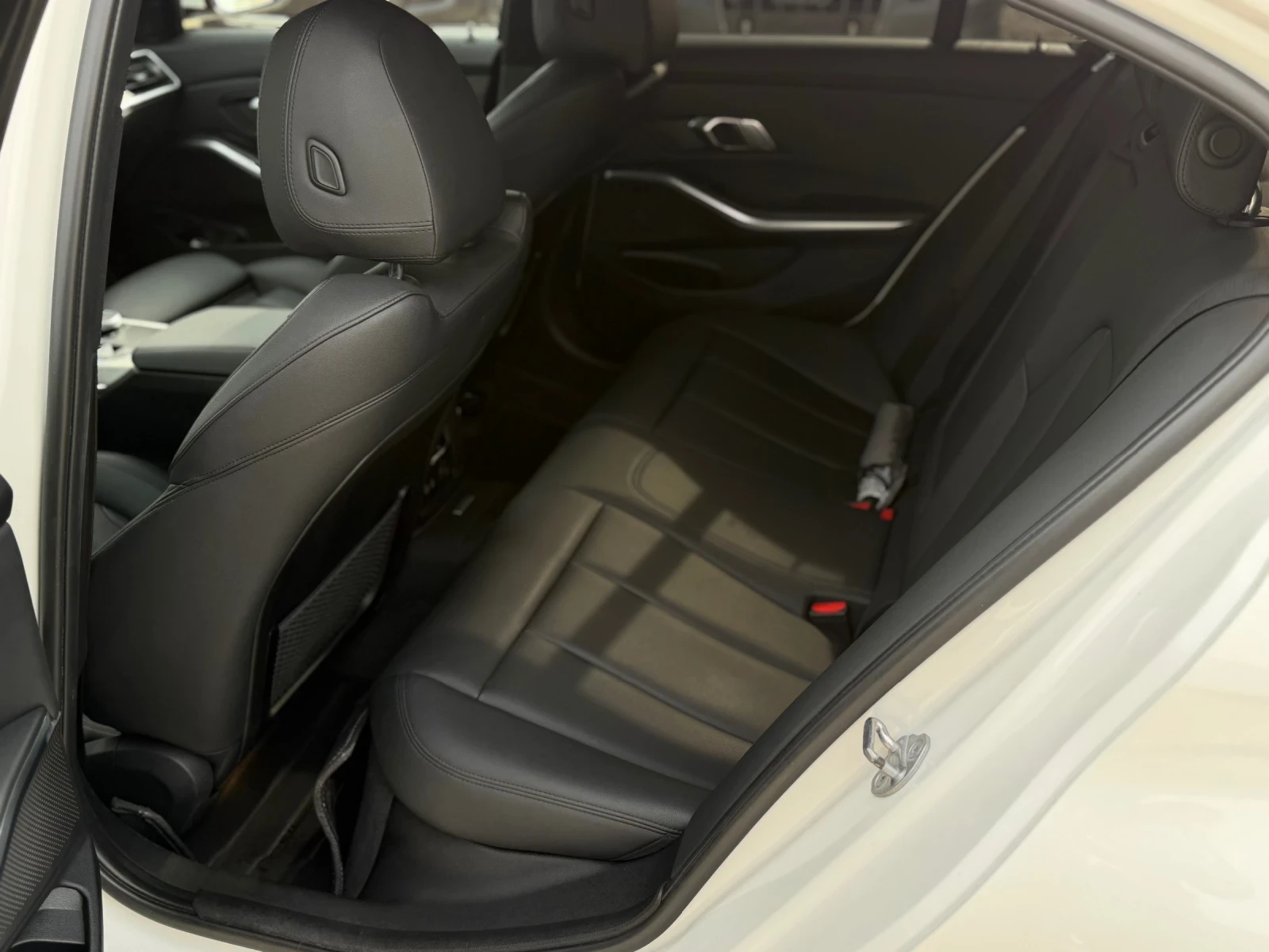 BMW 330 M-PACK , снимка 12 - Автомобили и джипове - 56072005