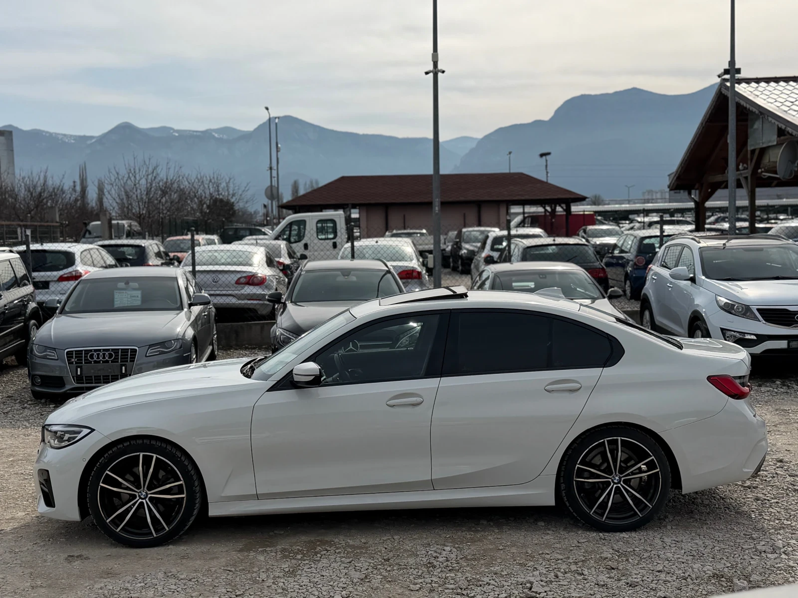 BMW 330 M-PACK , снимка 4 - Автомобили и джипове - 56072005
