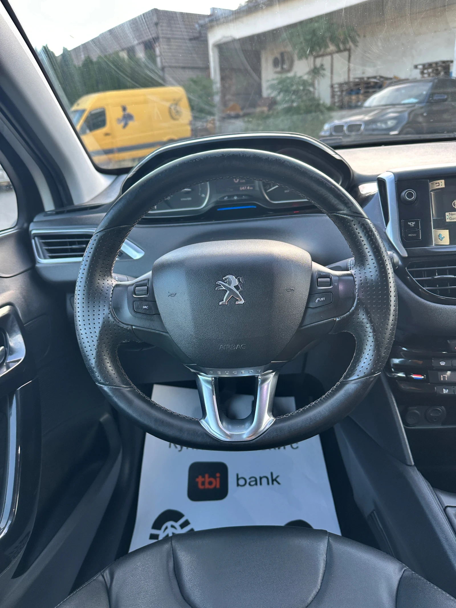 Peugeot 208 1.4eHDI - НАВИГАЦИЯ - РЕАЛНИ КИЛОМЕТРИ - УНИКАТ, снимка 12 - Автомобили и джипове - 56124856