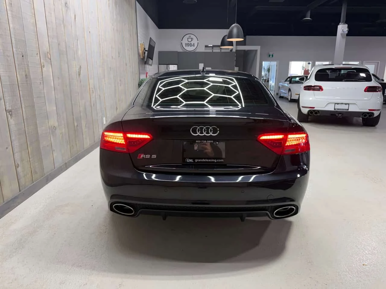 Audi Rs5 FACE| COUPE| LOW KMS| CARBON INTERIOR| B&O, снимка 8 - Автомобили и джипове - 56636441