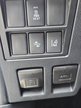 Toyota Hilux, снимка 11 - Автомобили и джипове - 53698716