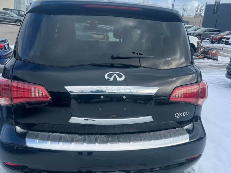 Infiniti QX80 * 4WD 4dr * CARFAX * БЕЗ ПЪРВОНАЧАЛНА ВНОСКА, снимка 4 - Автомобили и джипове - 52940778
