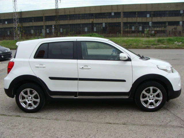 Toyota Urban Cruiser 1.4D4D, снимка 3 - Автомобили и джипове - 54358890