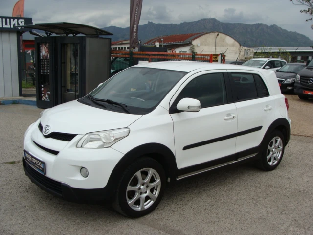 Toyota Urban Cruiser 1.4D4D, снимка 8 - Автомобили и джипове - 54358890