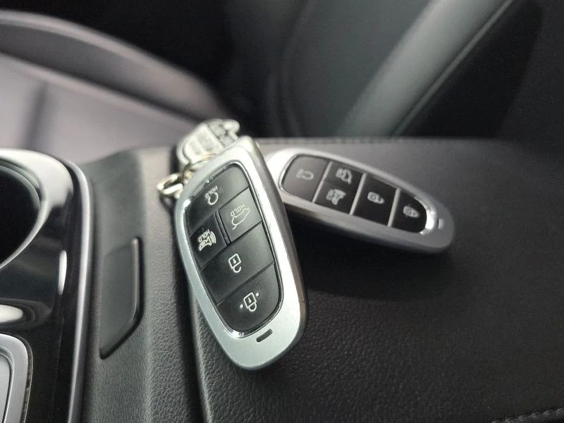 Hyundai Tucson 2.0 136 hp Automatic, снимка 16 - Автомобили и джипове - 55843418