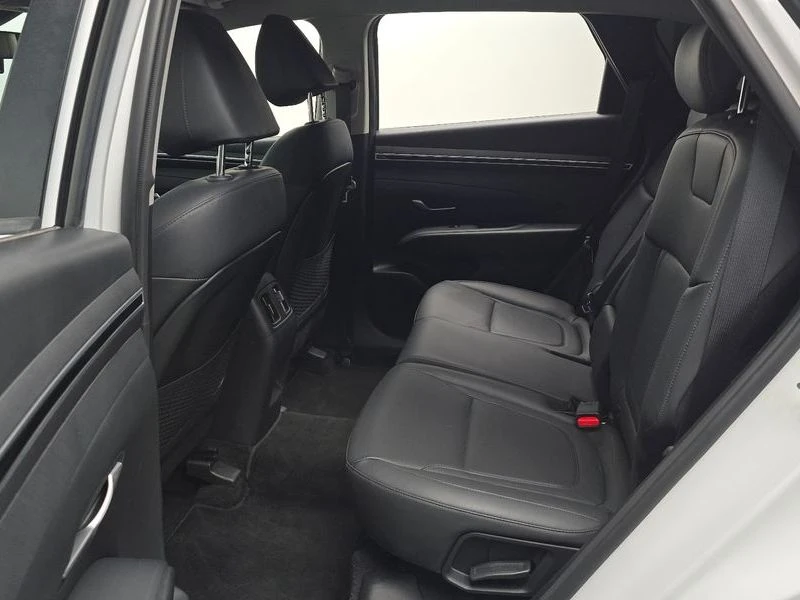 Hyundai Tucson 2.0 136 hp Automatic, снимка 11 - Автомобили и джипове - 55843418