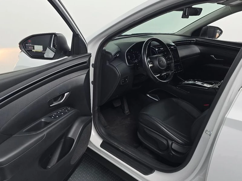 Hyundai Tucson 2.0 136 hp Automatic, снимка 9 - Автомобили и джипове - 55843418