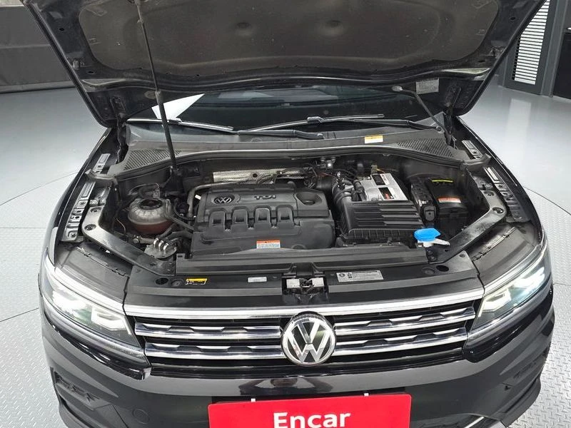 VW Tiguan 2.0 TDI Prestige| 150к.с., снимка 6 - Автомобили и джипове - 56309956