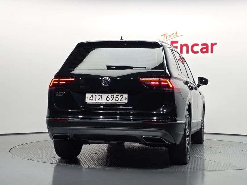 VW Tiguan 2.0 TDI Prestige| 150к.с., снимка 4 - Автомобили и джипове - 56309956