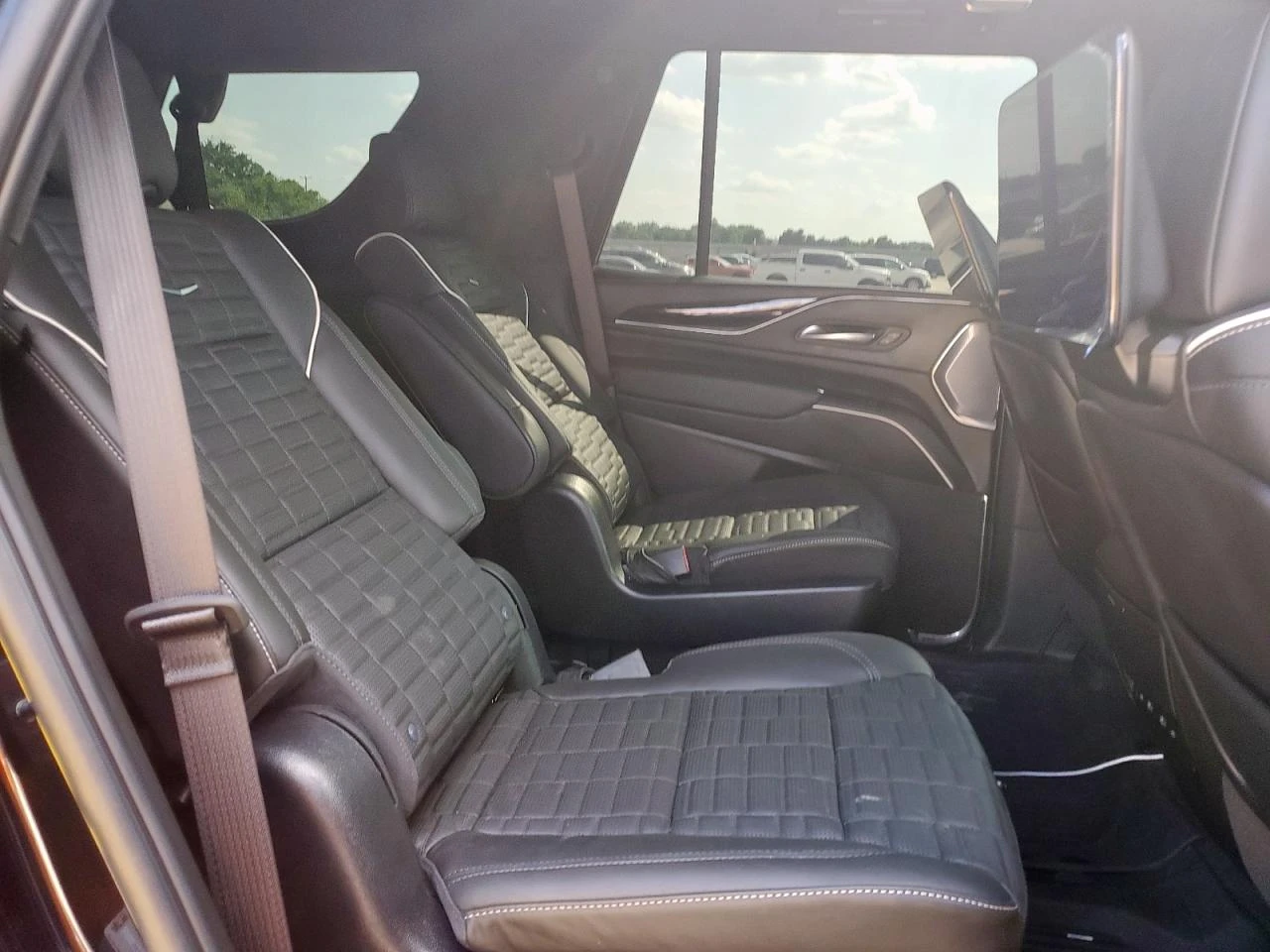 Cadillac Escalade  6.2L V8 - изображение 10