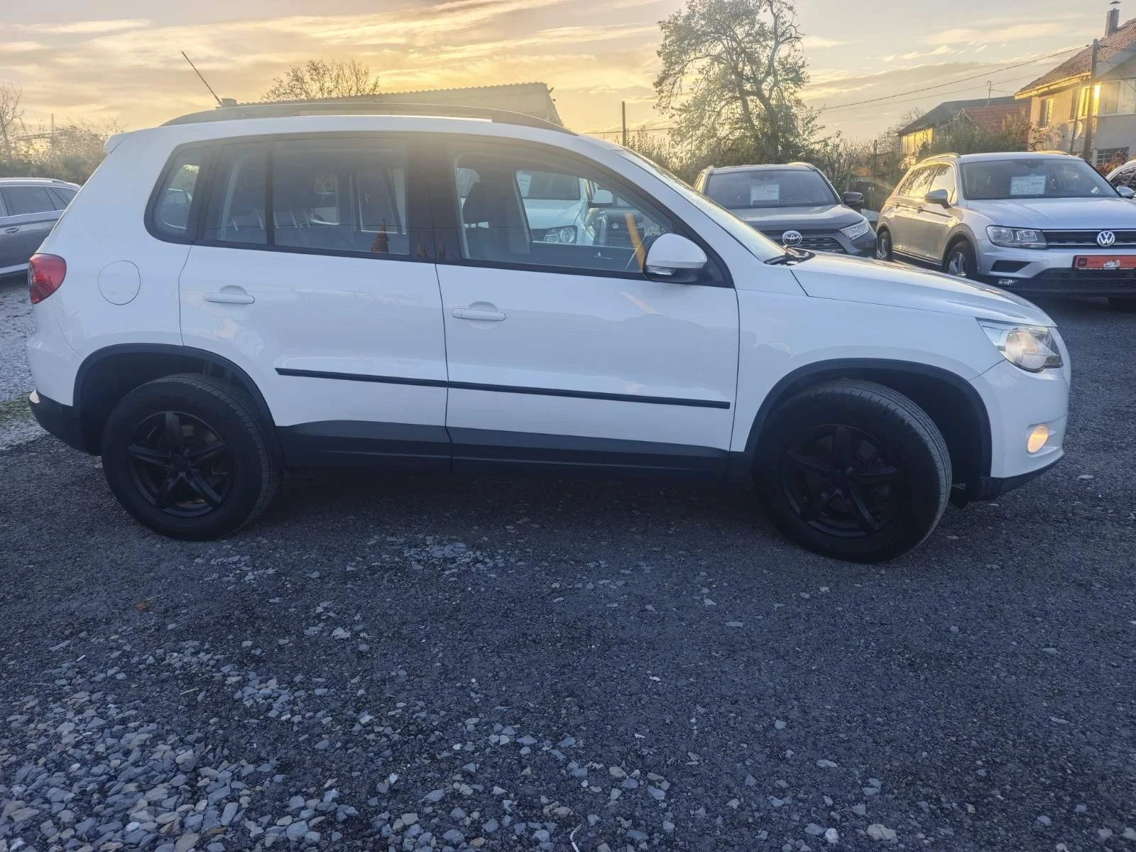 VW Tiguan 4MOTION/140KC - изображение 4