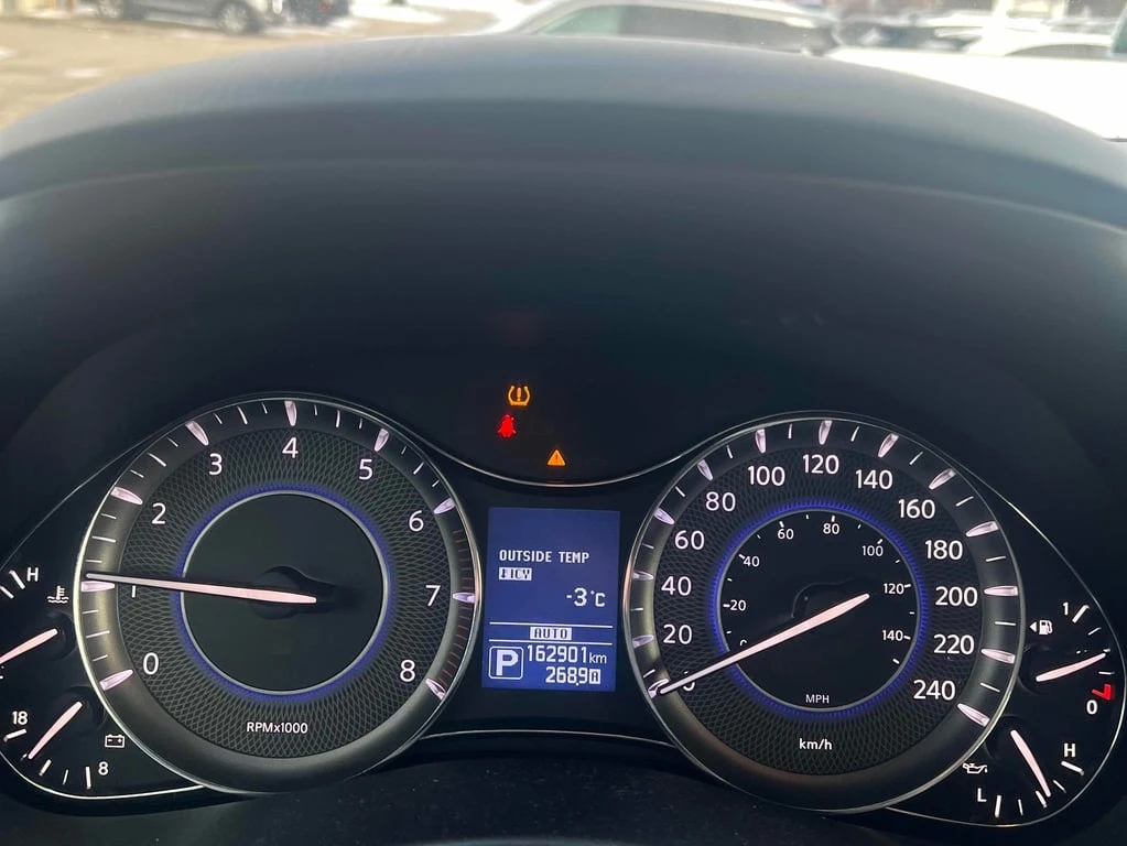 Infiniti QX80 * 4WD 4dr * CARFAX * БЕЗ ПЪРВОНАЧАЛНА ВНОСКА - изображение 8