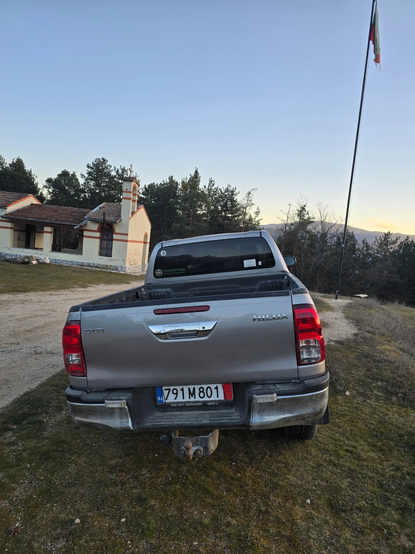 Toyota Hilux  - изображение 6