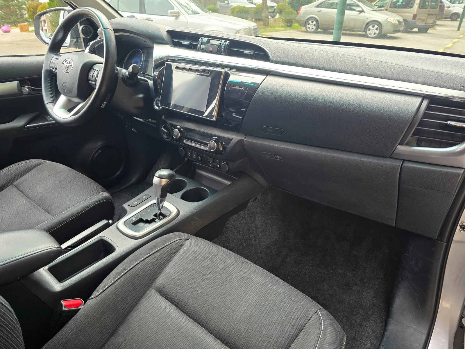 Toyota Hilux, снимка 12 - Автомобили и джипове - 53812989