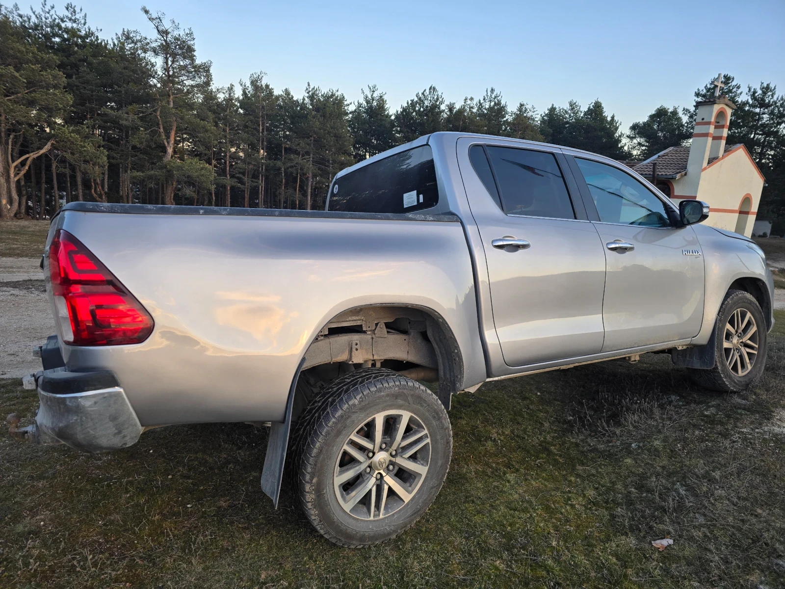 Toyota Hilux  - изображение 2