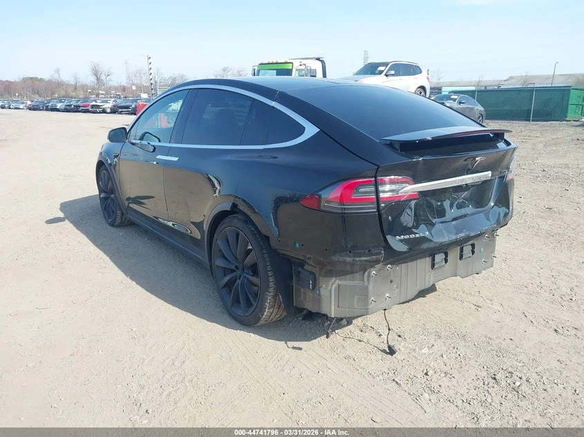 Tesla Model X 75D AWD, снимка 3 - Автомобили и джипове - 54324099