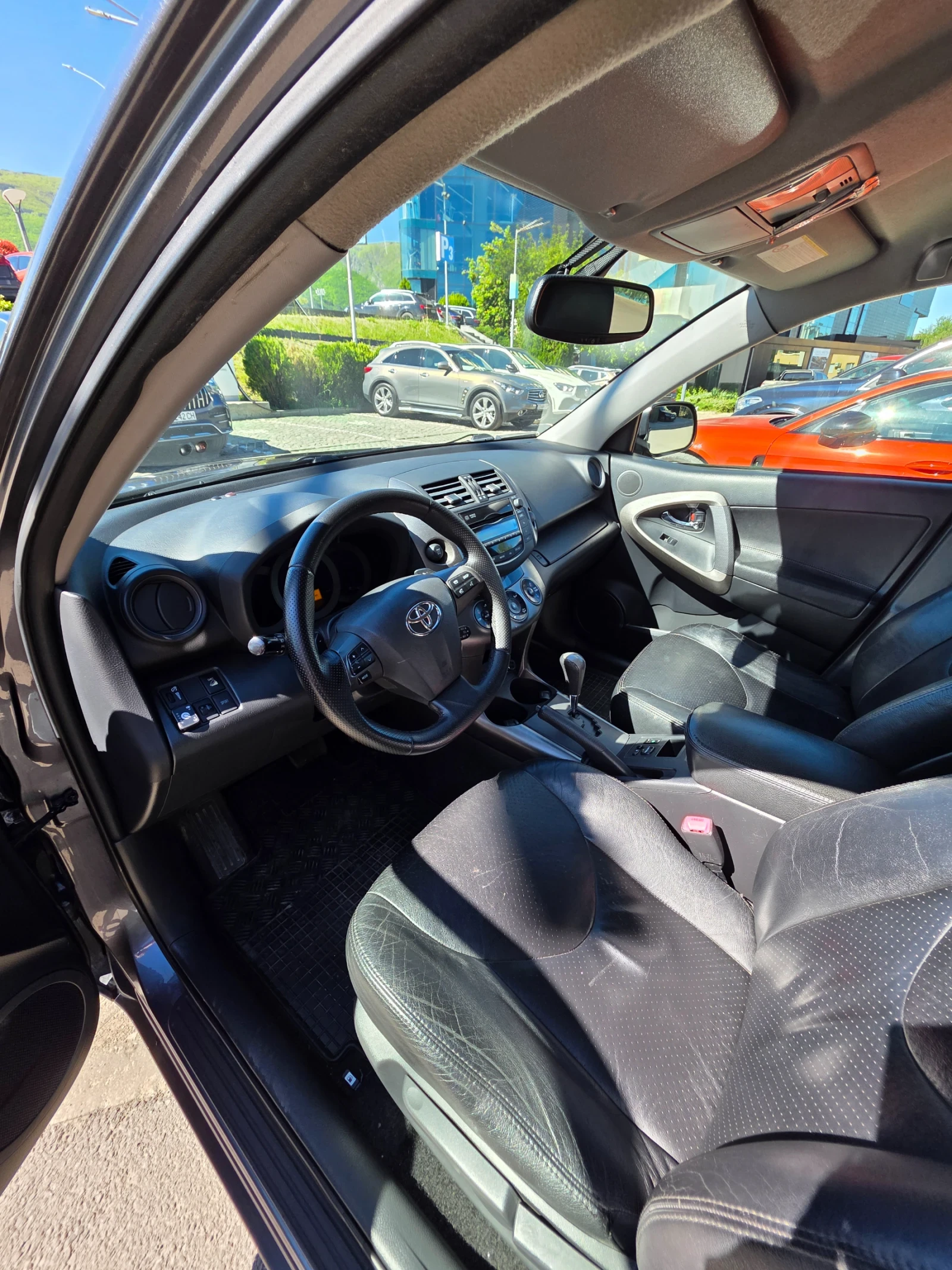Toyota Rav4 2.00 Бензин с Газ, снимка 4 - Автомобили и джипове - 54550121