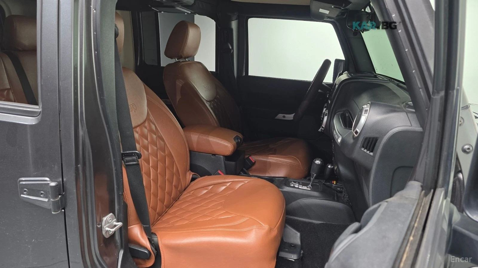 Jeep Wrangler RUBICON / ПОДГРЕВИ / КОЖЕН САЛОН, снимка 15 - Автомобили и джипове - 54597258