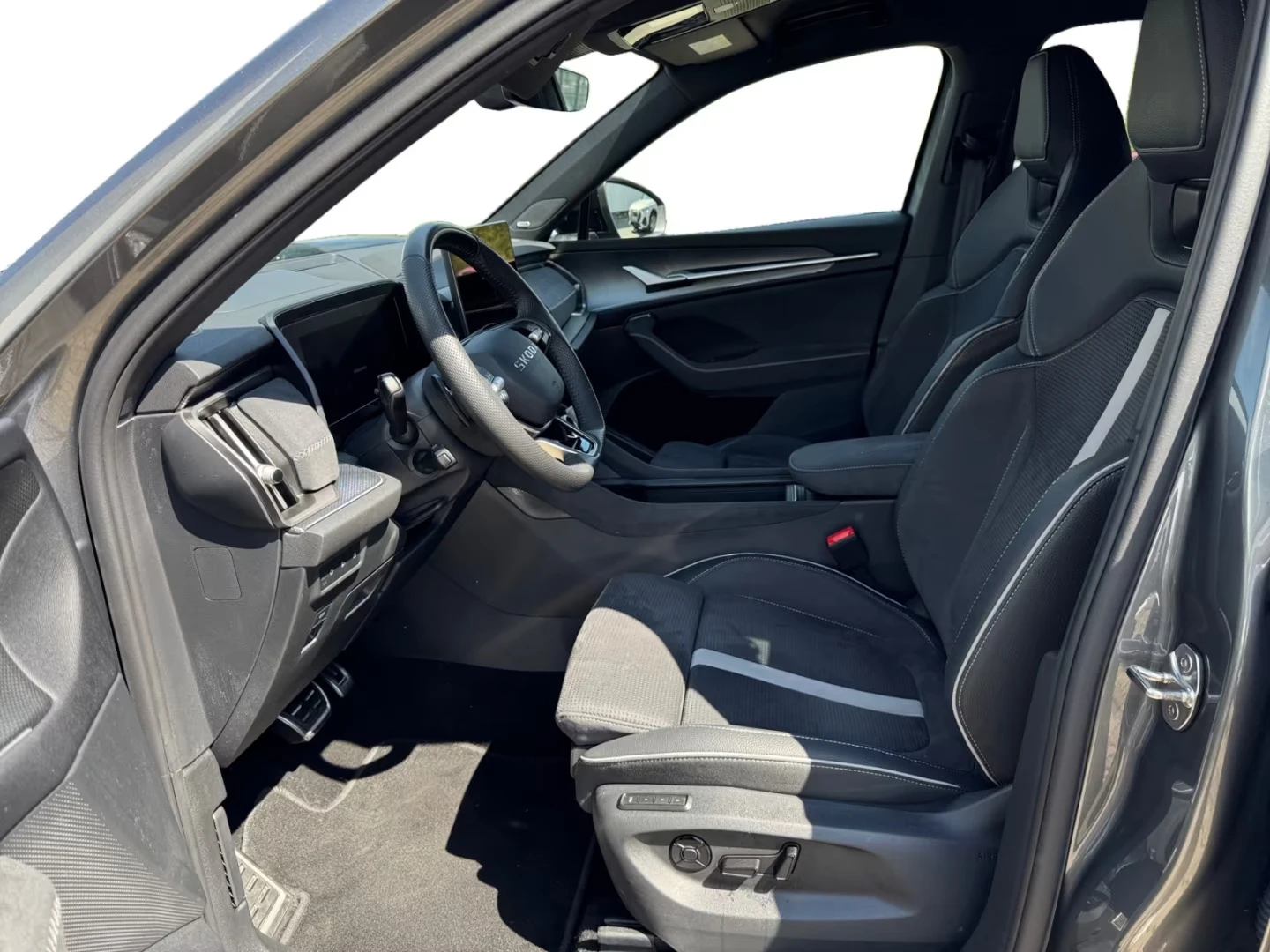 Skoda Kodiaq 2.0 TDI/ 4X4/ SPORTLINE/ DSG/ HEAD UP/ 7-МЕСТНА, снимка 6 - Автомобили и джипове - 54710996