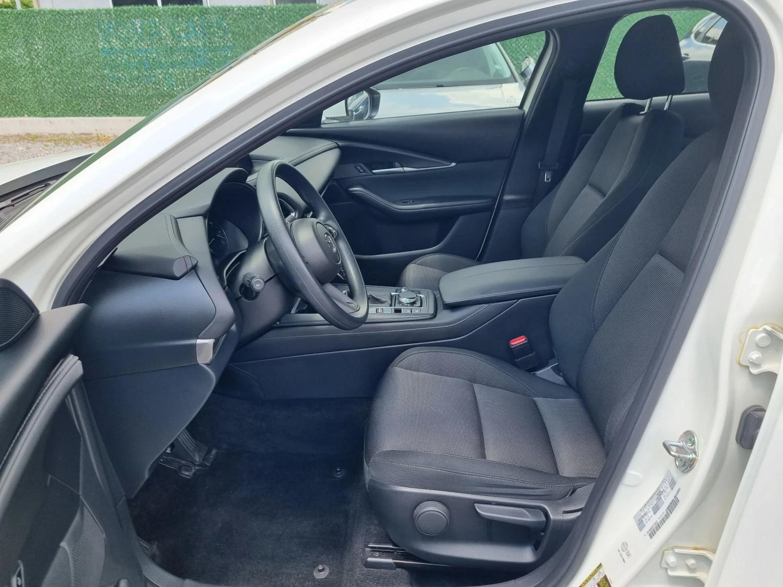 Mazda CX-30 AWD* 2.5i* 25000км* CARFAX* Distronic* LaneAssist*, снимка 8 - Автомобили и джипове - 55078907