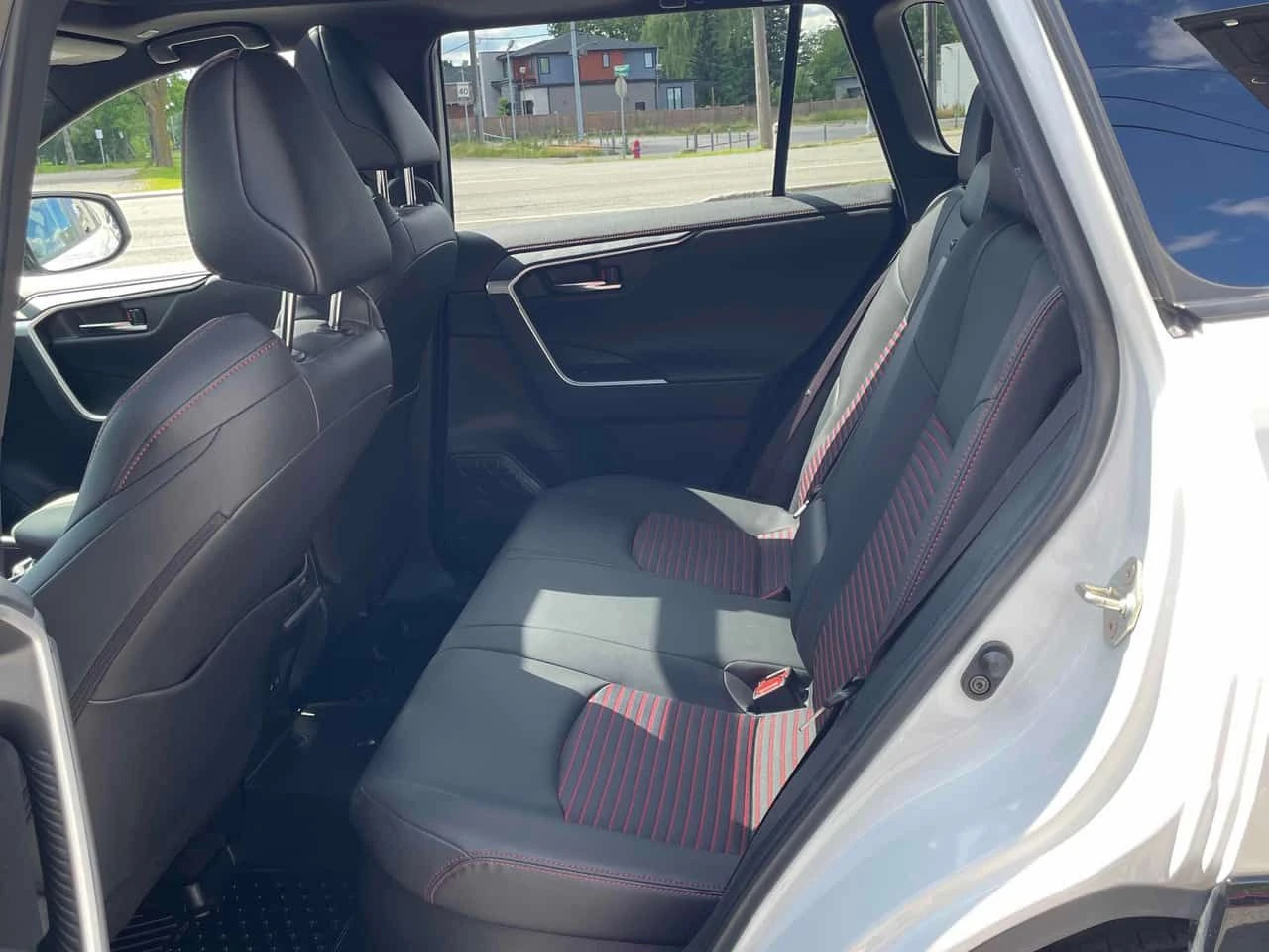 Toyota Rav4 * AWD * АВТОКРЕДИТ БЕЗ ПЪРВОНАЧАЛНА ВНОСКА* , снимка 11 - Автомобили и джипове - 55083039