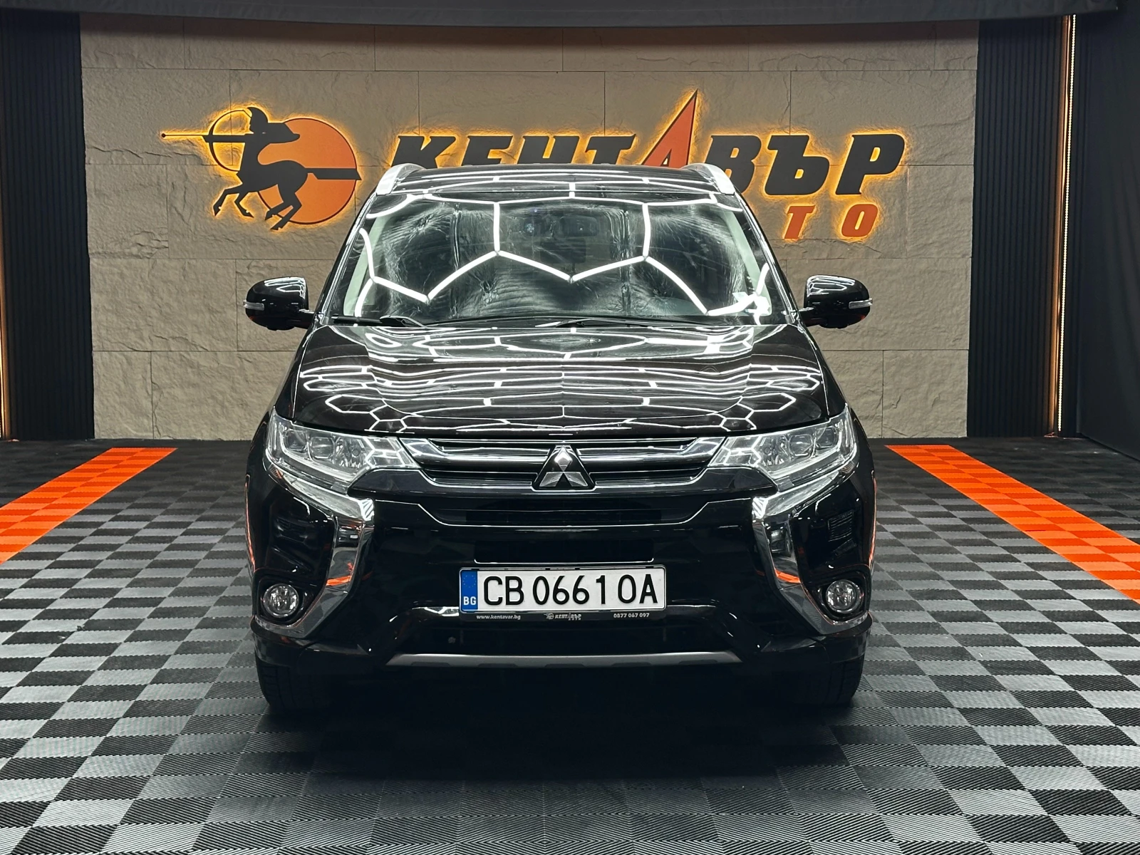 Mitsubishi Outlander 2.0 Hybrid 121 к.с. , снимка 2 - Автомобили и джипове - 55474437