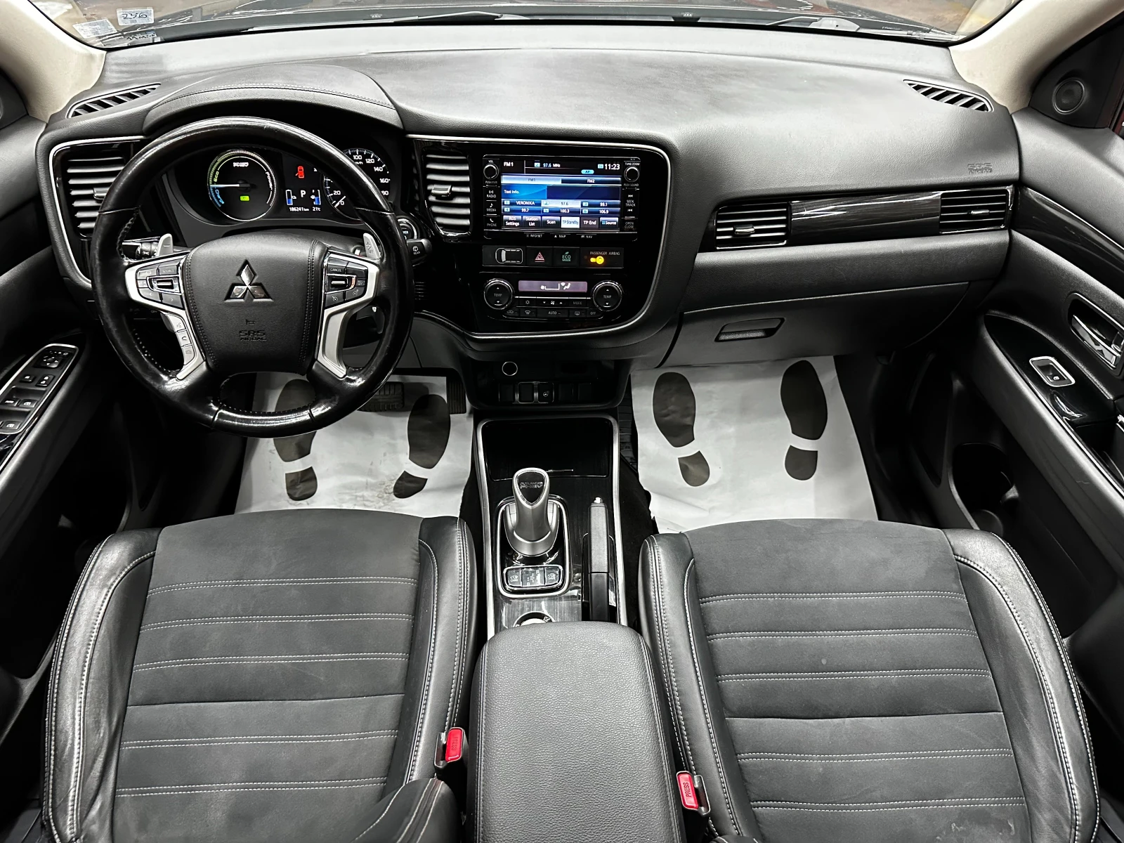 Mitsubishi Outlander 2.0 Hybrid 121 к.с. , снимка 8 - Автомобили и джипове - 55474437