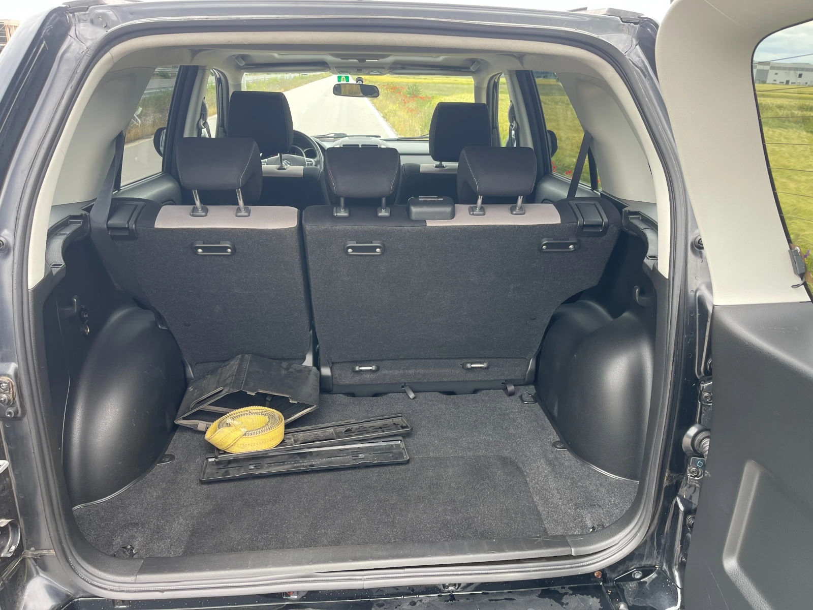 Suzuki Grand vitara 2.4 GL TOP Швейцария, снимка 15 - Автомобили и джипове - 55575655