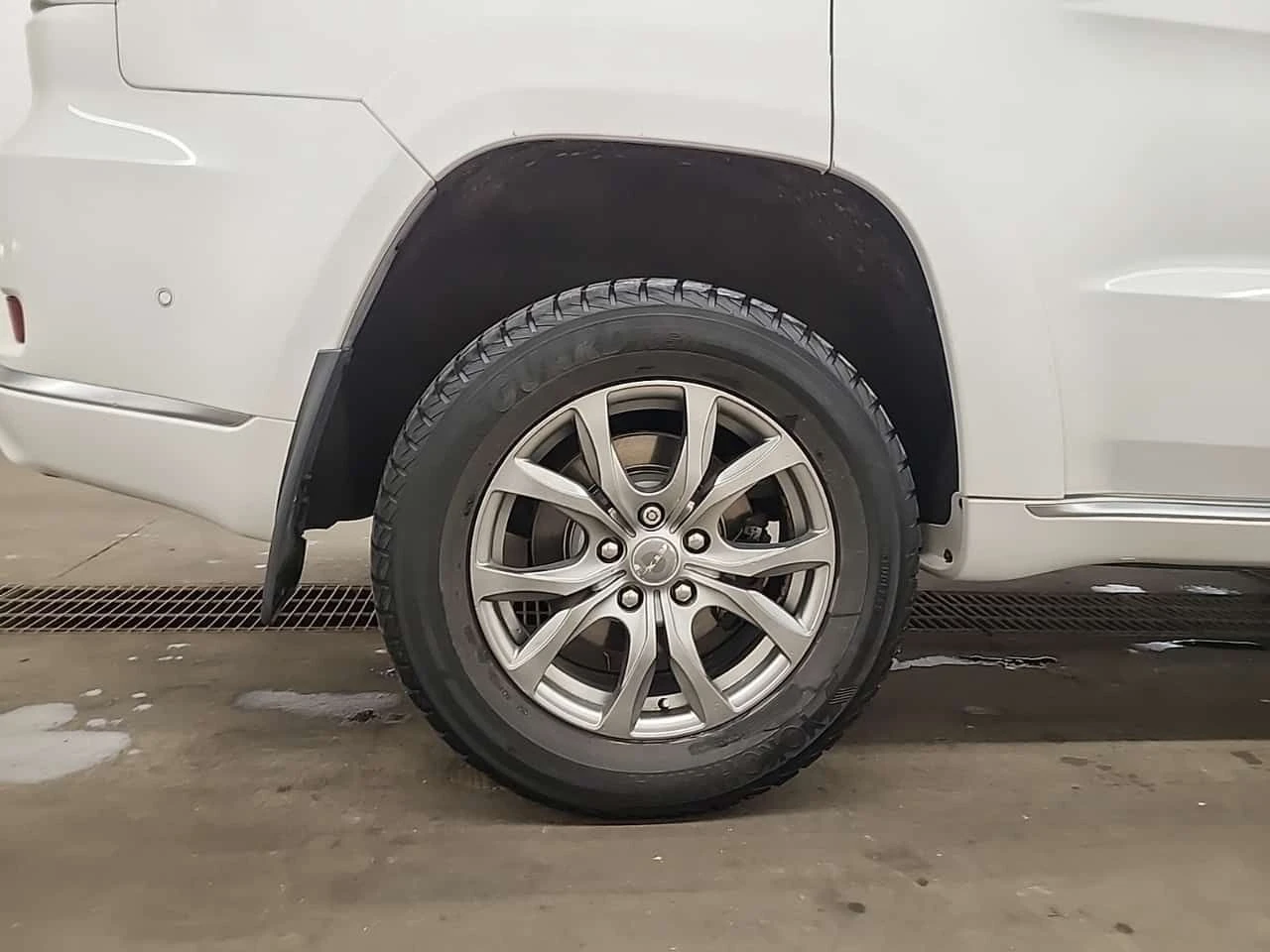 Jeep Grand cherokee * Summit 4x4 * CARFAX * ОПЦИЯ ЗА ФИНАНСИРАНЕ, снимка 15 - Автомобили и джипове - 55684257