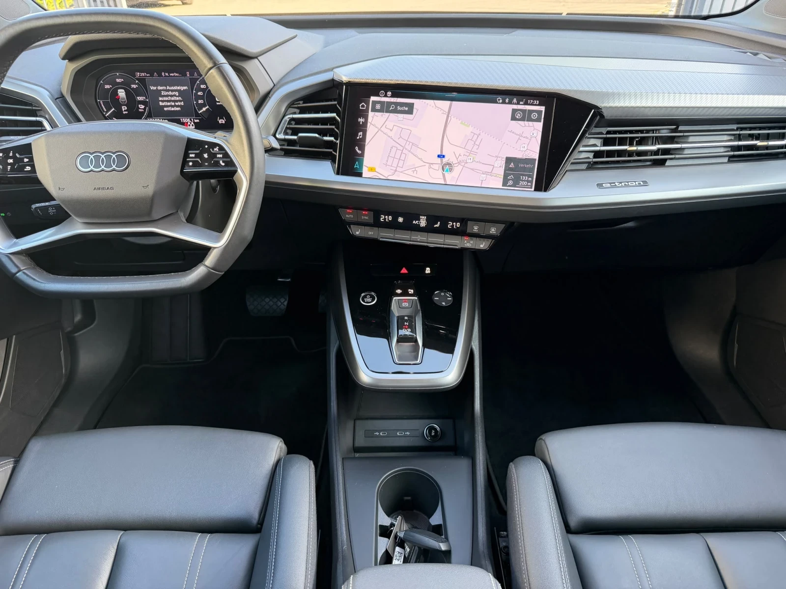 Audi Q4 E-tron 40 , кожа , Топ топ топ, снимка 14 - Автомобили и джипове - 55994650
