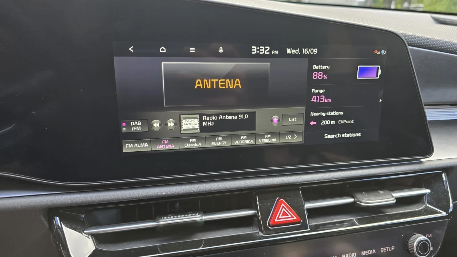 Kia Niro Kia Niro 15500 km 64kw цена без ддс 24999, снимка 8 - Автомобили и джипове - 56106724