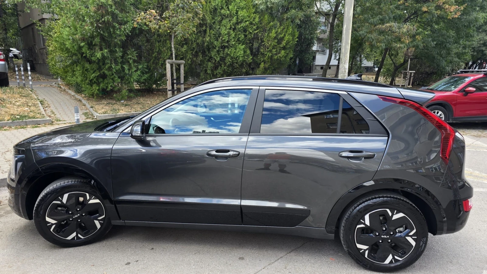 Kia Niro Kia Niro 15500 km 64kw цена без ддс 24999, снимка 6 - Автомобили и джипове - 56106724