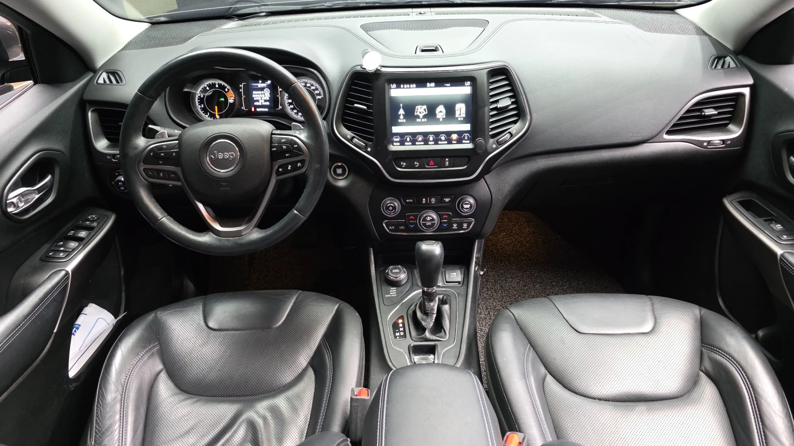 Jeep Cherokee 2.4 Longitude High AWD * DISTR * ПОДГРЕВ * КАМЕРА, снимка 5 - Автомобили и джипове - 56119250