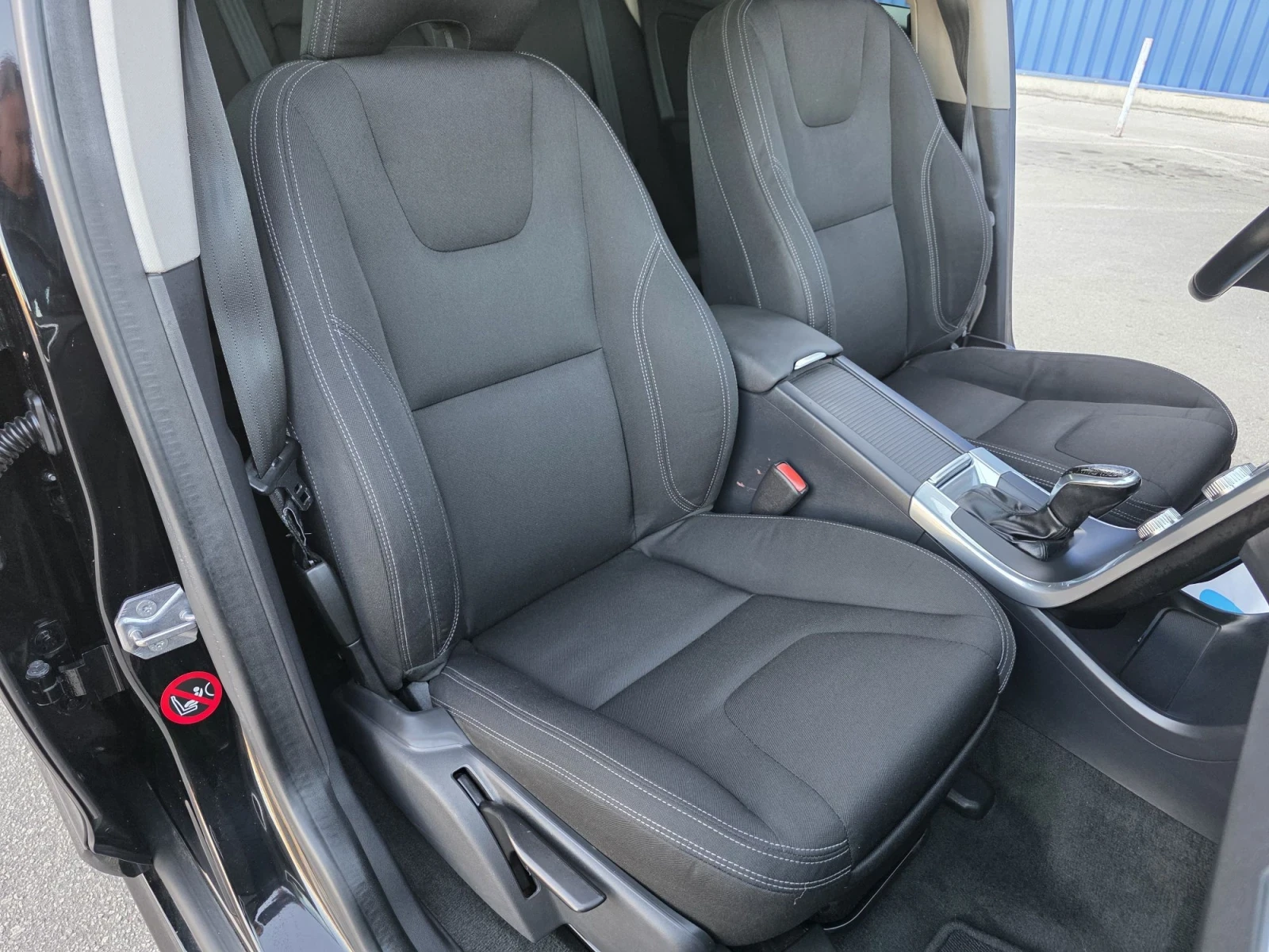 Volvo XC60 2.0D-181kc , снимка 15 - Автомобили и джипове - 56383450