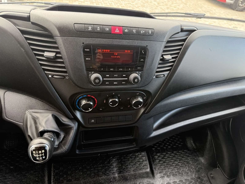 Iveco Daily 35-140, снимка 8 - Бусове и автобуси - 52883187