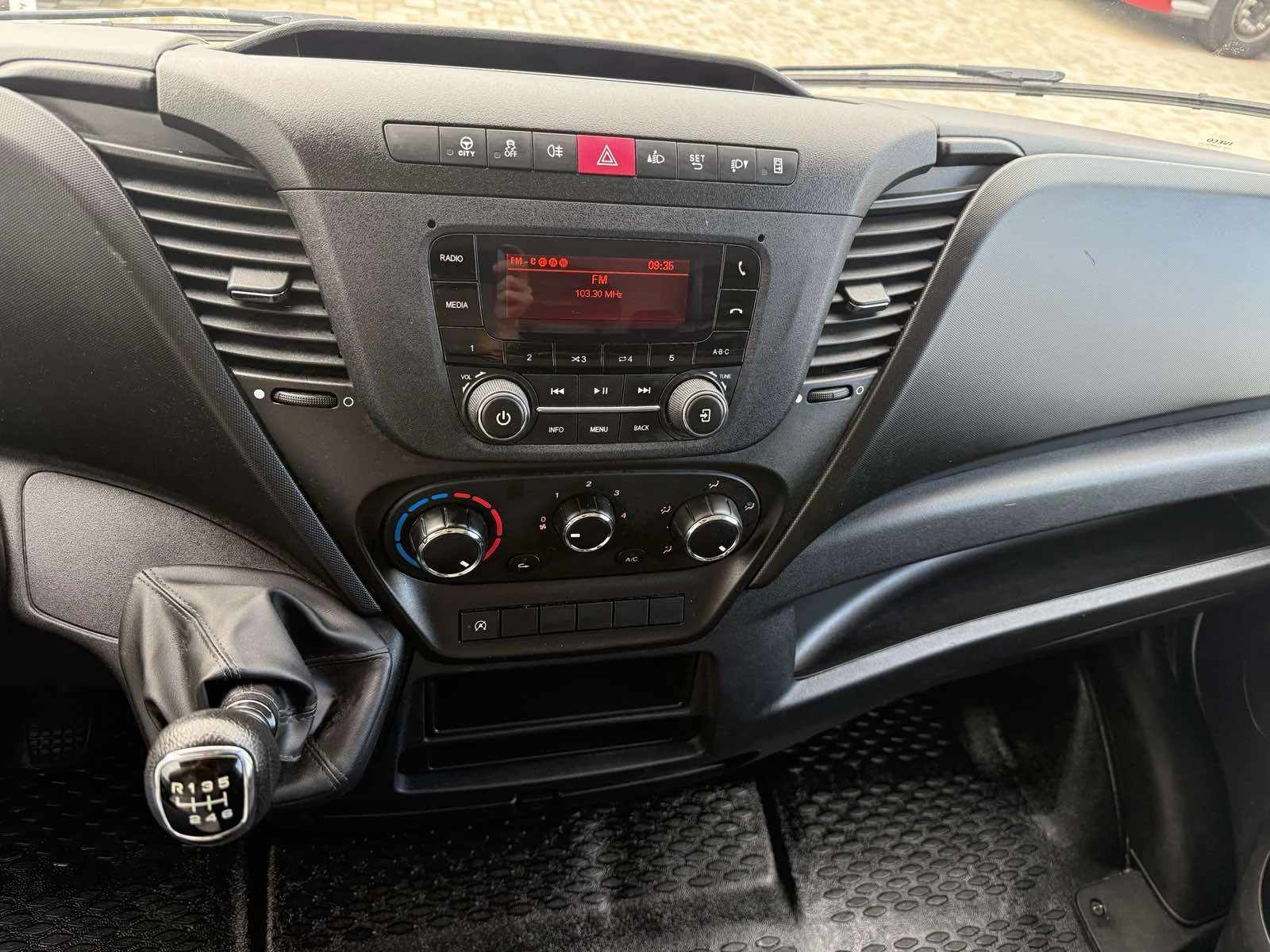 Iveco Daily 35-140 - изображение 8