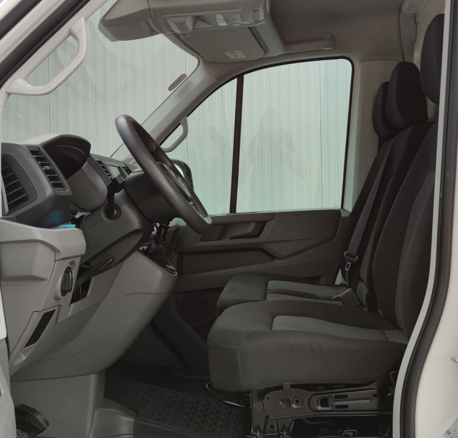 VW Crafter 2.0TDI* 140к.с* , снимка 9 - Бусове и автобуси - 55334943