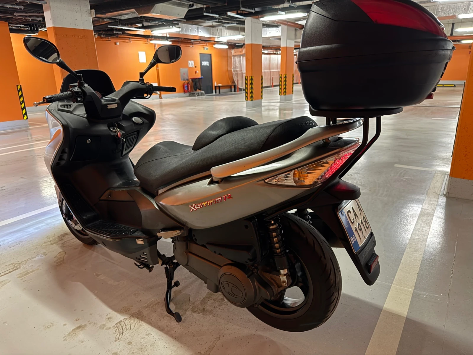 Kymco Xciting R300 18 880 реални км / Топ състояние / Куфар Givi, снимка 6 - Мотоциклети и мототехника - 55063732