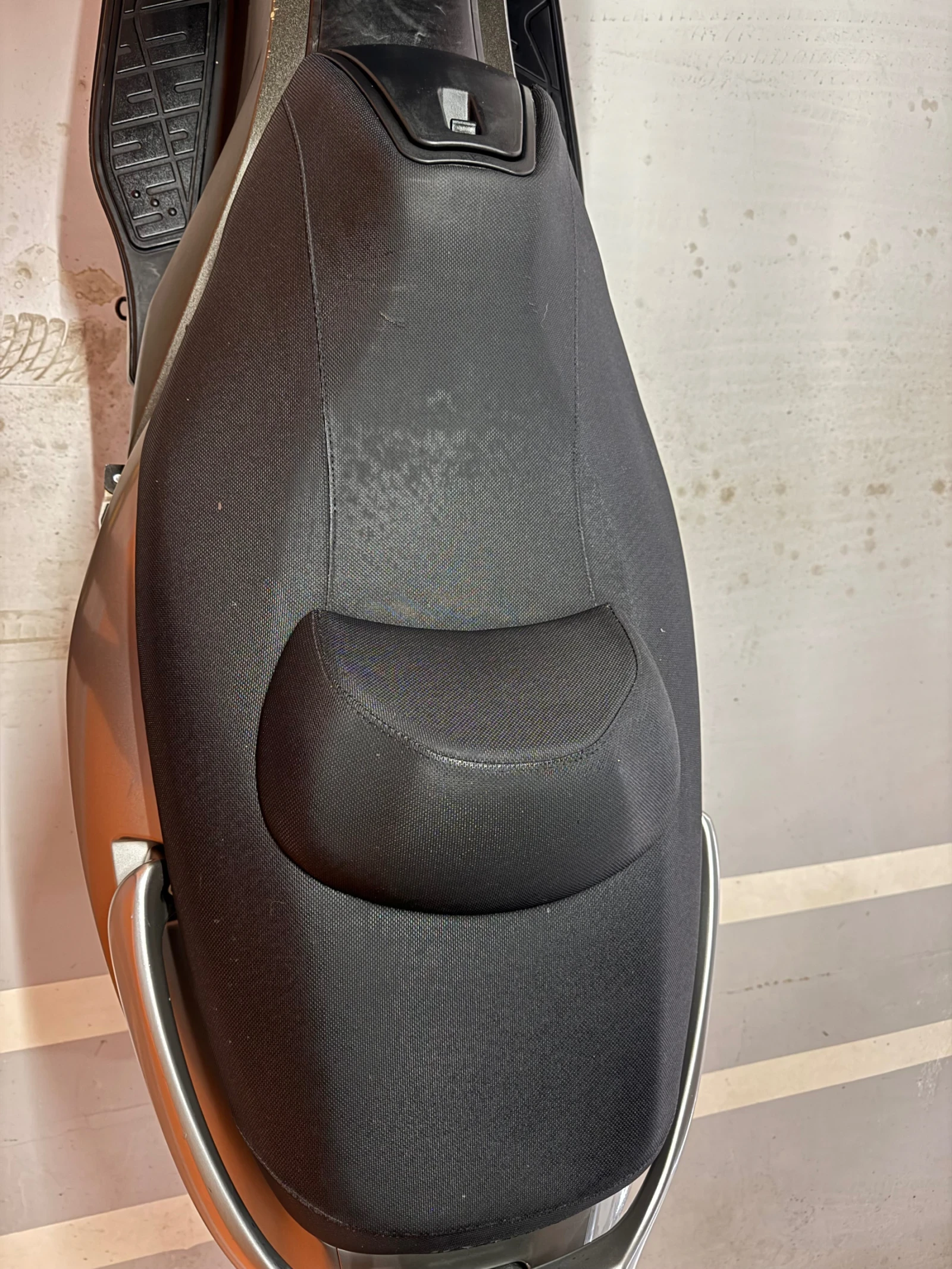 Kymco Xciting R300 18 880 реални км / Топ състояние / Куфар Givi, снимка 8 - Мотоциклети и мототехника - 55063732