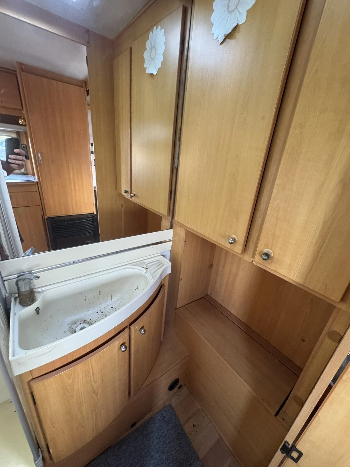 Каравана LMC Musterland Топ Оферта, снимка 13 - Каравани и кемпери - 55378978