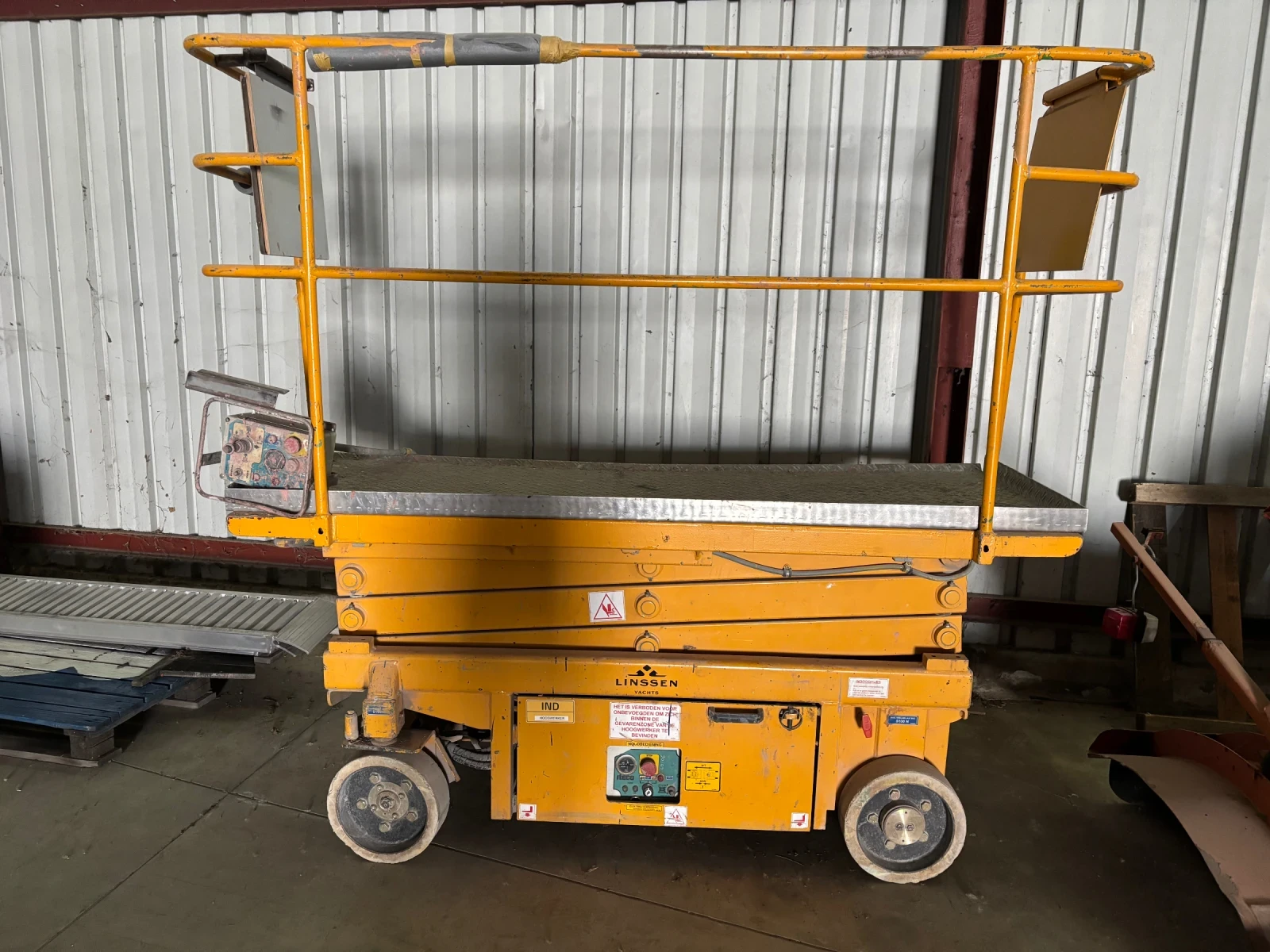 /          | Mobile.bg   6