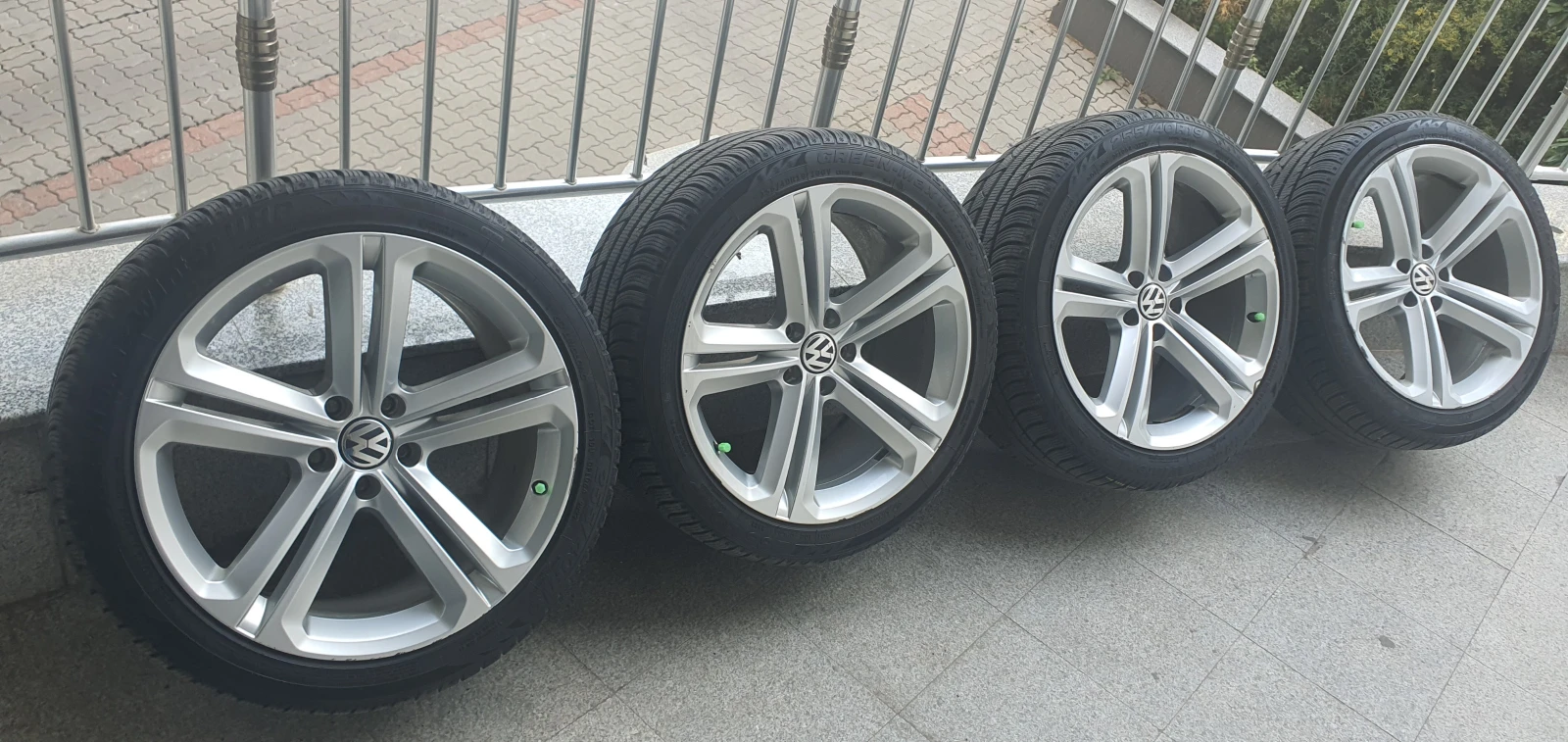    255/40R19  VW Tiguan | Mobile.bg   2