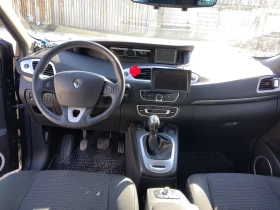 Renault Scenic, снимка 8 - Автомобили и джипове - 53650353