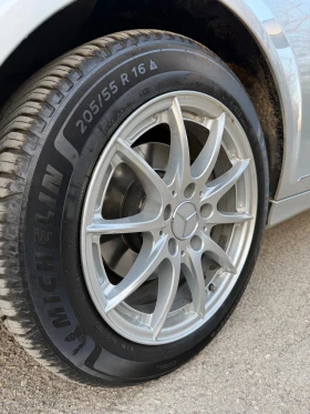 Mercedes-Benz C 180 CGI - 6900 € / 13495.23 лв. - 82262485 6