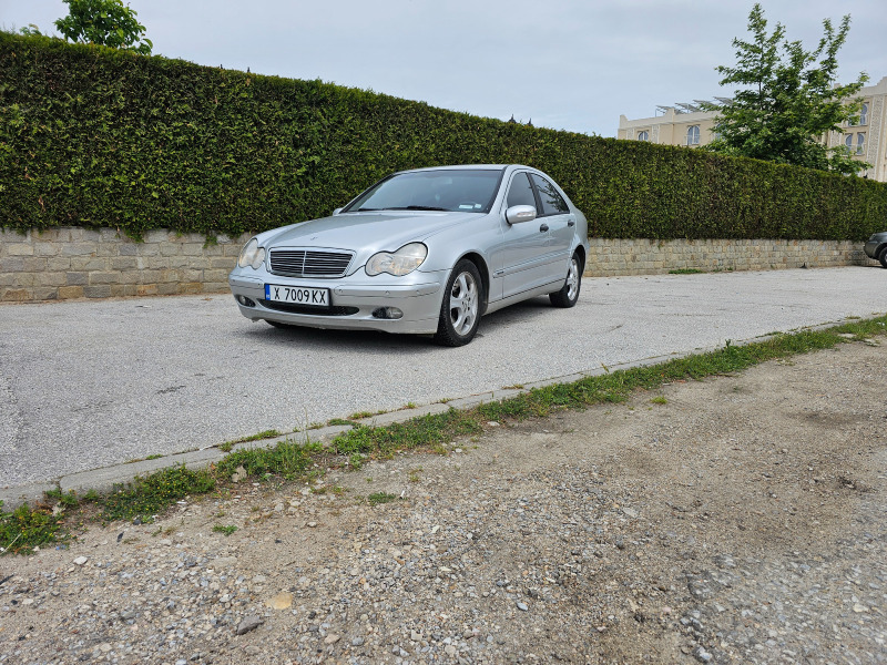 Mercedes-Benz C 200, снимка 2 - Автомобили и джипове - 45763745