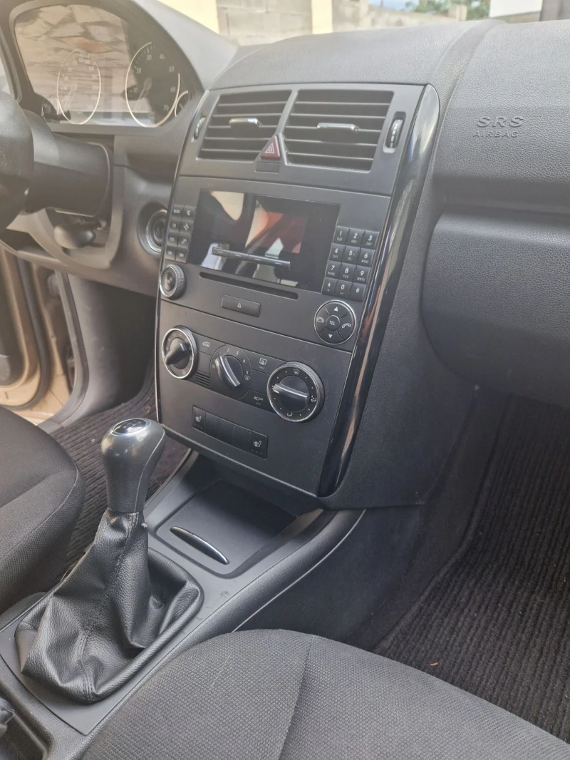 Mercedes-Benz A 150 1.5, снимка 15 - Автомобили и джипове - 47693381