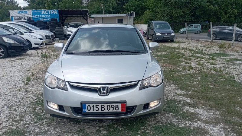 Honda Civic 1.8I АВТОМАТ, снимка 1 - Автомобили и джипове - 47362437